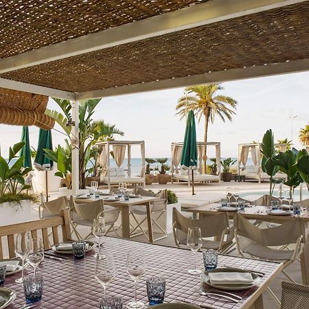 Hotel Me Sitges Terramar Esterno foto The Beach Club
