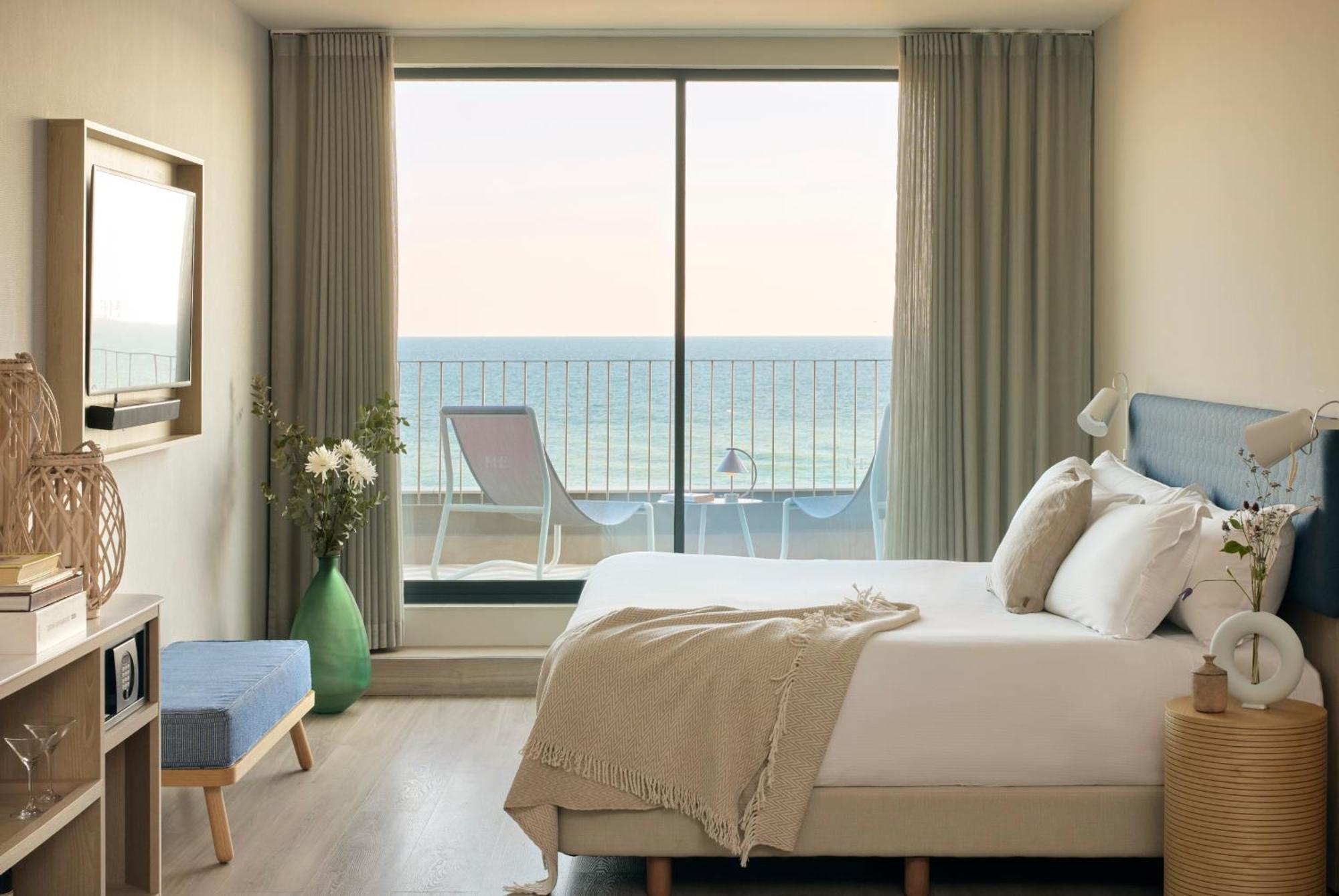 Hotel Me Sitges Terramar Esterno foto