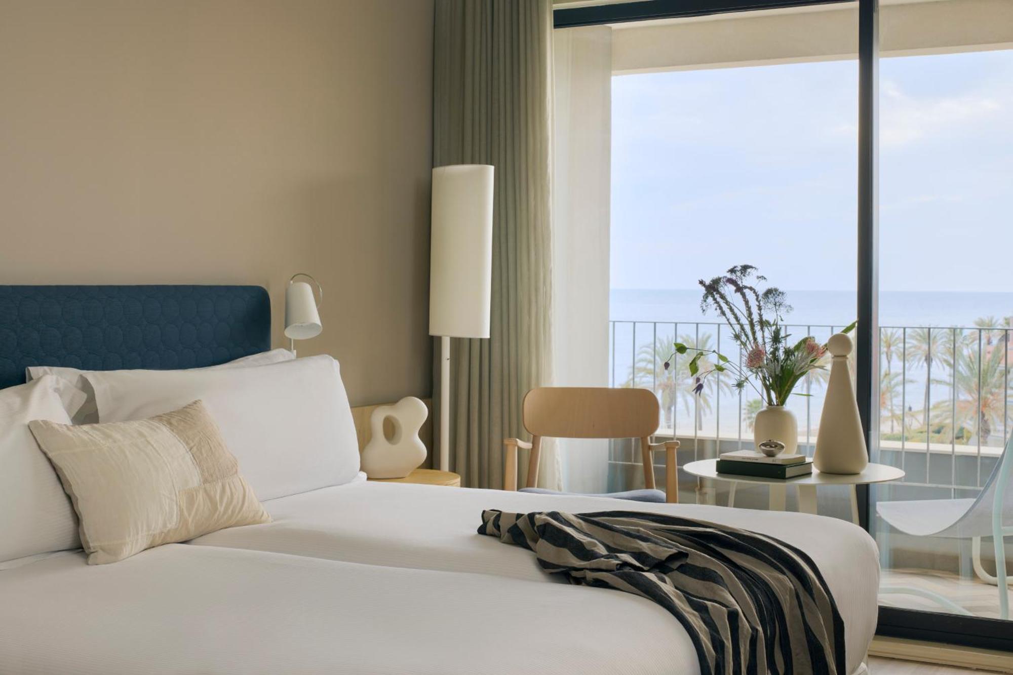 Hotel Me Sitges Terramar Esterno foto