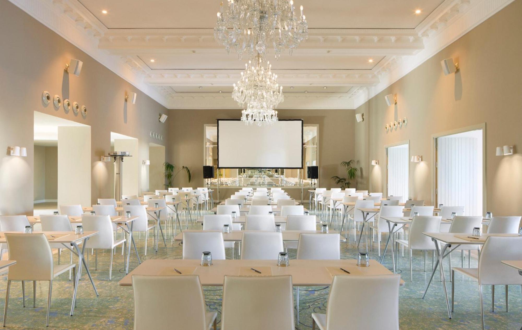 Hotel Me Sitges Terramar Esterno foto The ballroom