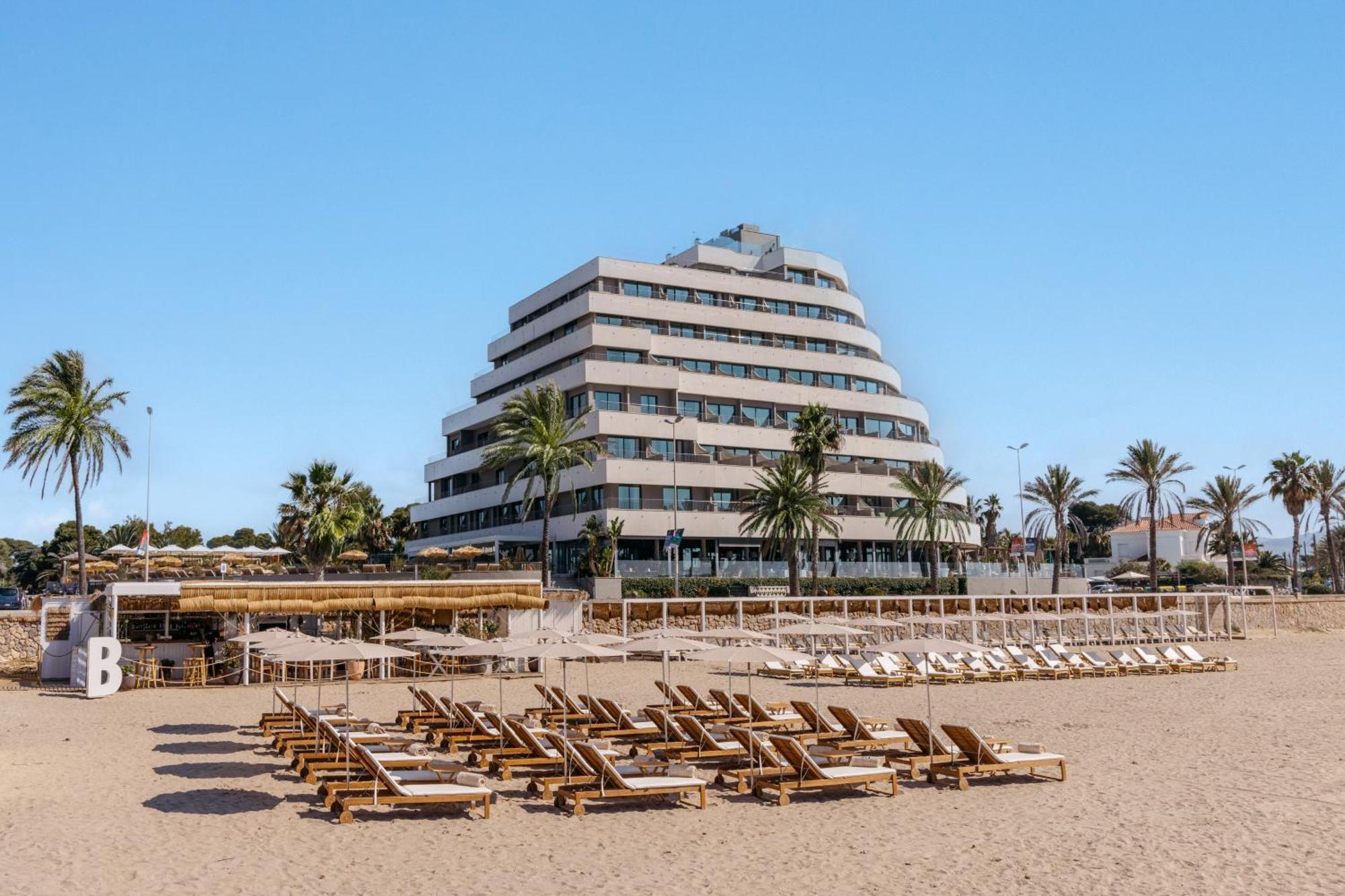 Hotel Me Sitges Terramar Esterno foto